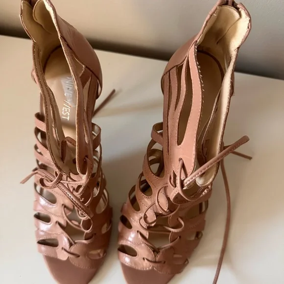 Nine West Elegant Tan Strappy Heels - Picture 11 of 12